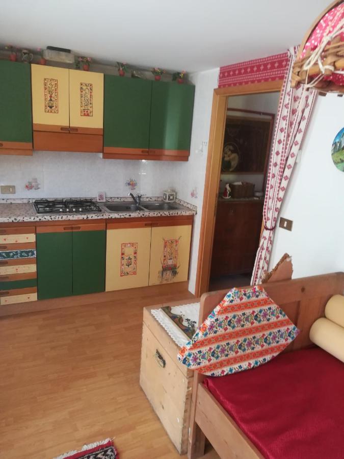 דירות Pieve di Livinallongo Chalet Lei מראה חיצוני תמונה